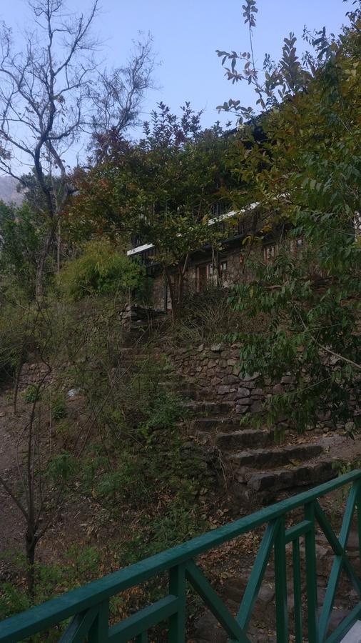 Neemrana'S Glasshouse On The Ganges Rishīkesh Exteriör bild